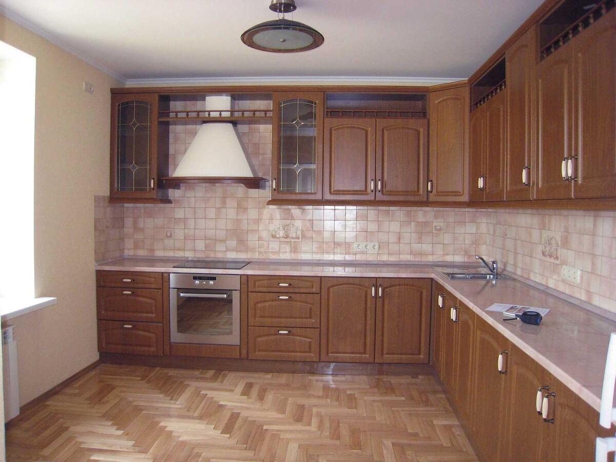 5k apartment vul. Zlatoustivs'ka 27