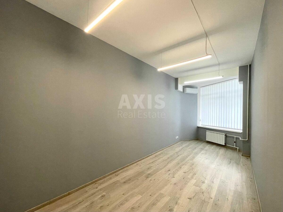 Office vul. Lavrs'ka 16, 208m25