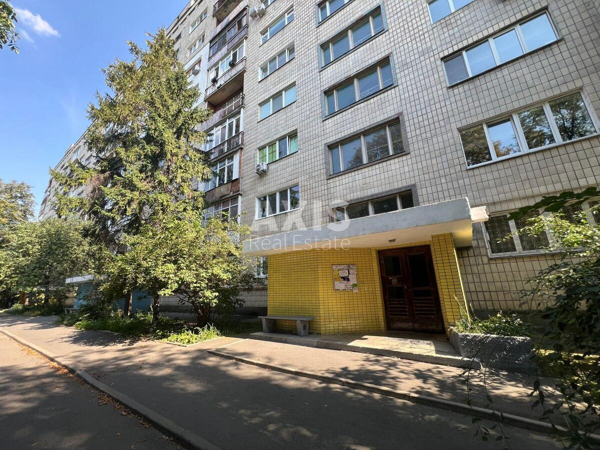 2к квартира вул. Драгомирова Михайла 18