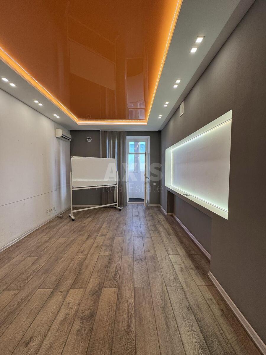 Office prov. Laboratornyj 6, 265m259439