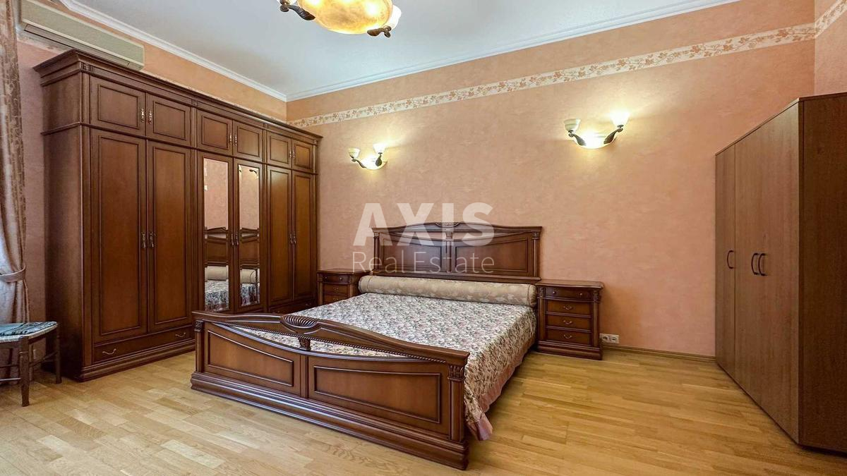 2k apartment vul. Ljuterans'ka 44