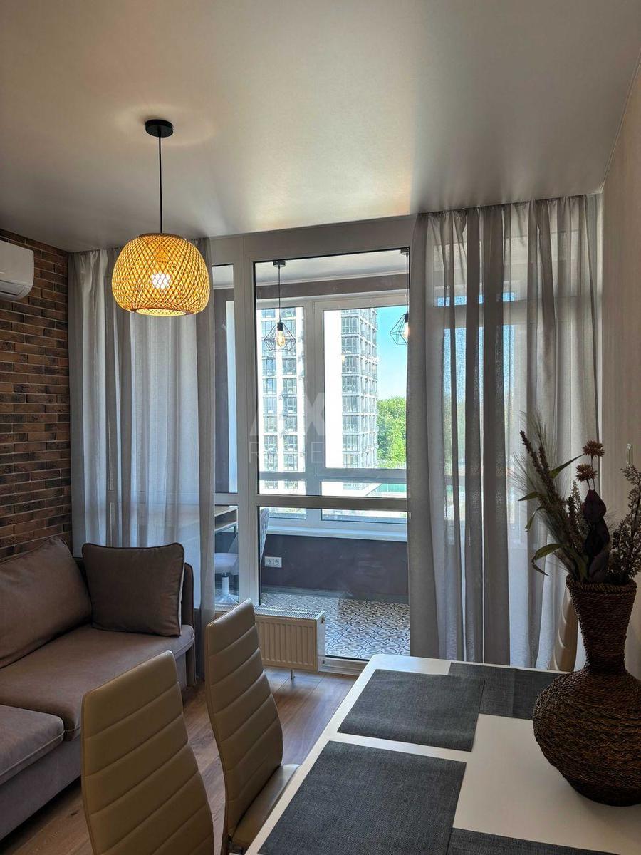 1k apartment vul. Pivnichno-Syrec'ka 11