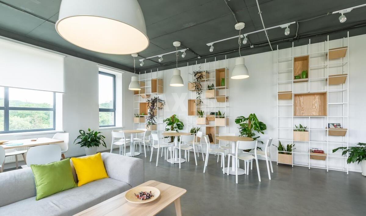 Office vul. Krasylivs'ka 5/7, 325m21