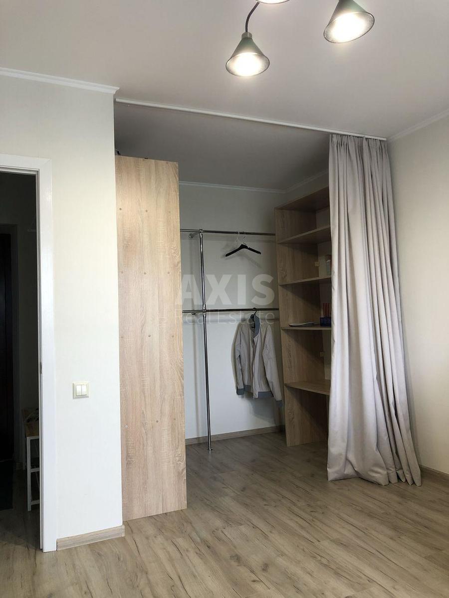 1k apartment vul. Naberezhno-Korchuvats'ka 906