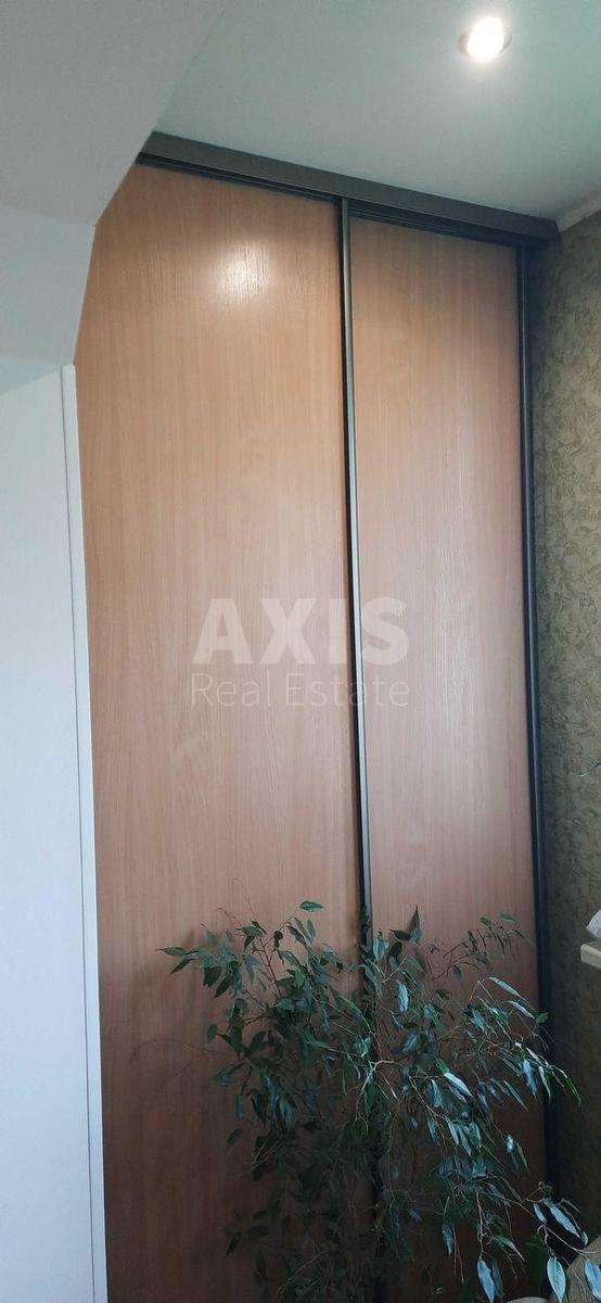 2k apartment vul. Vyshnjakivs'ka 90