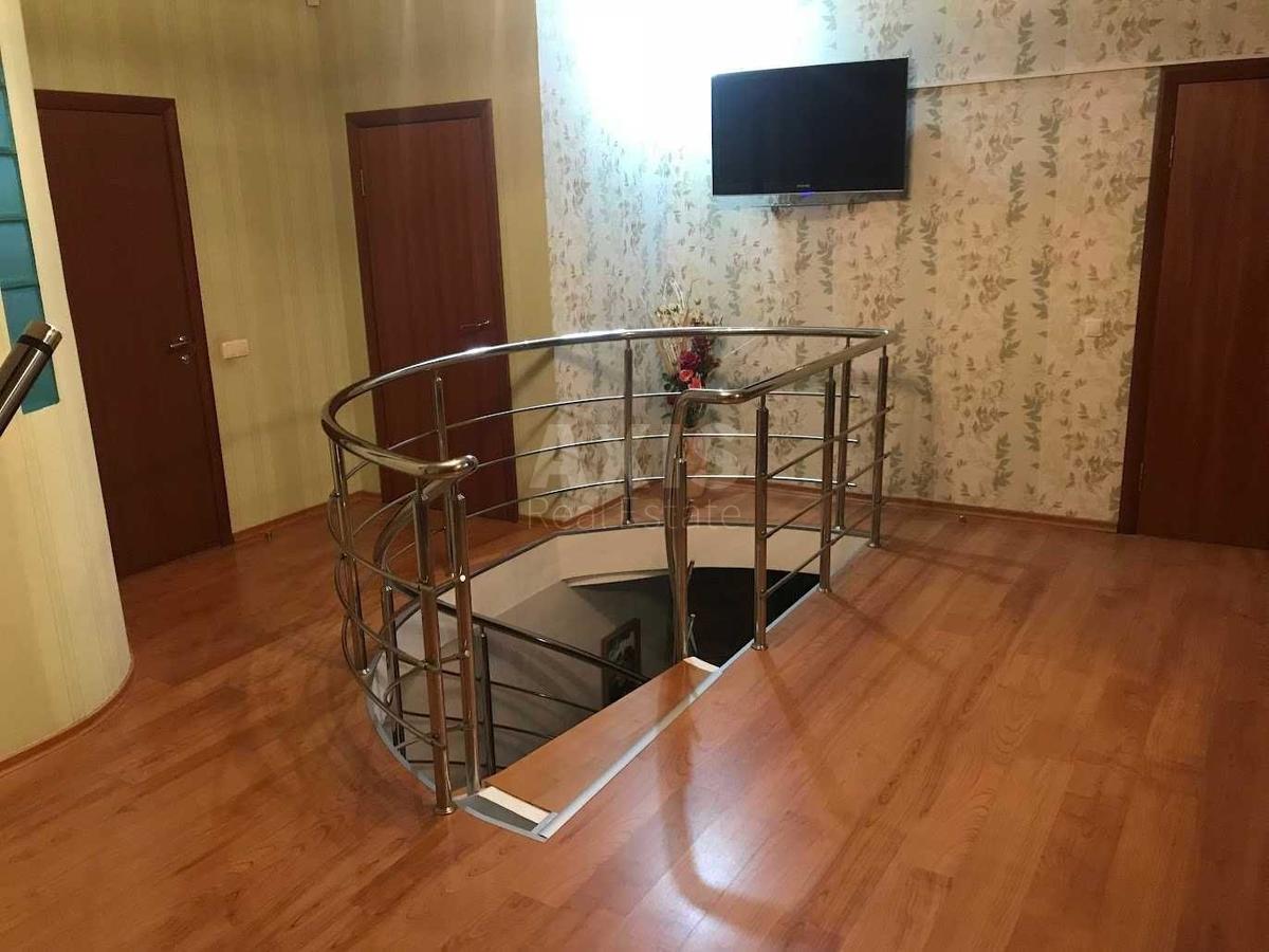 4к квартира ул. Ахматовой Анны 134