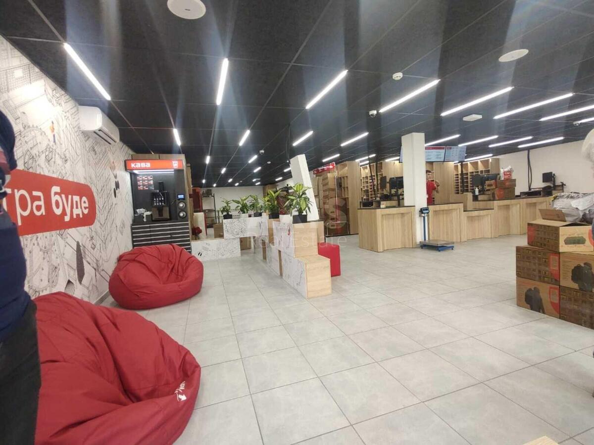 Об'єкт торгівлі вул. Софіївська 5, 230м2