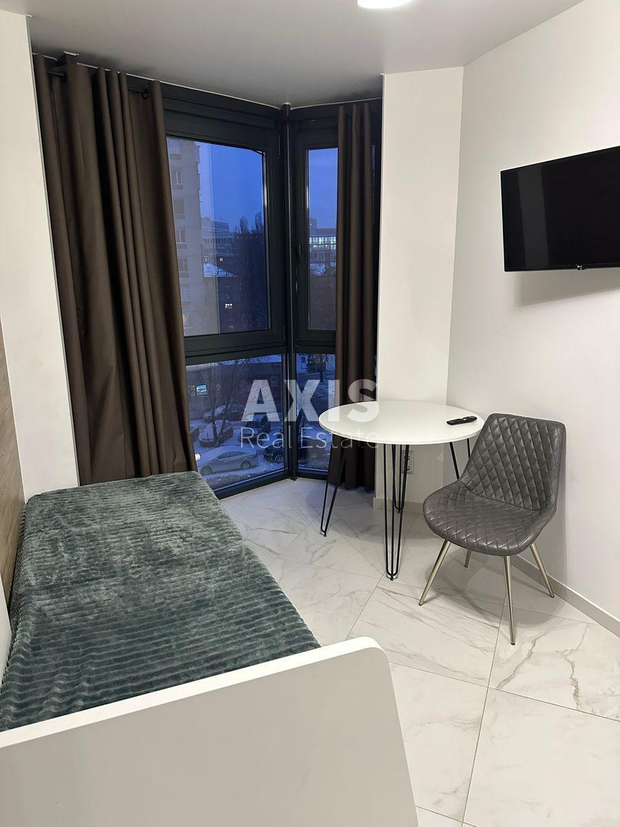 1k apartment vul. Lypkivs'kogo Vasylja Mytropolyta 381