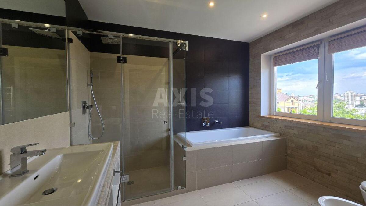 House vul. Lokomotyvna, 315m2, Kyiv city6135817