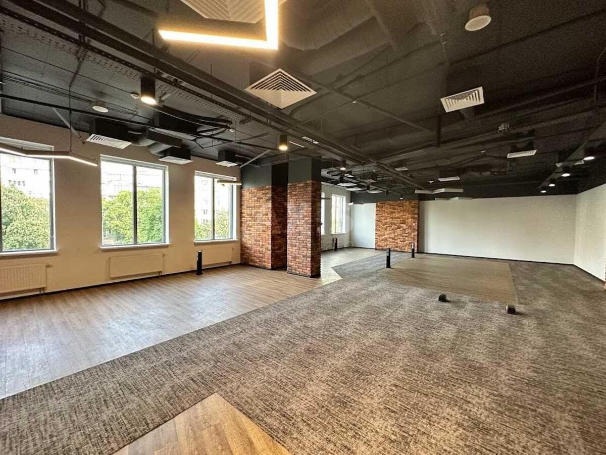 Office vul. Moskovs'ka 32/2, 1000m21
