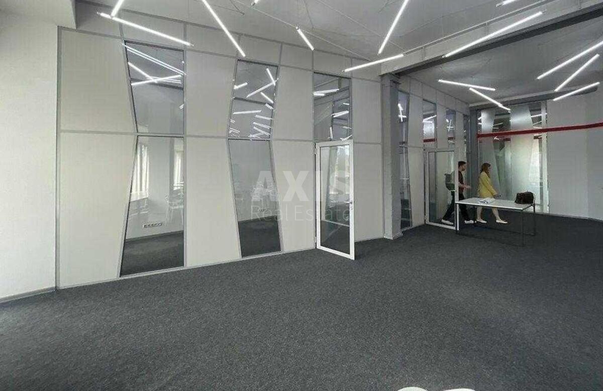 Office vul. Vasylivs'ka 30, 240m21