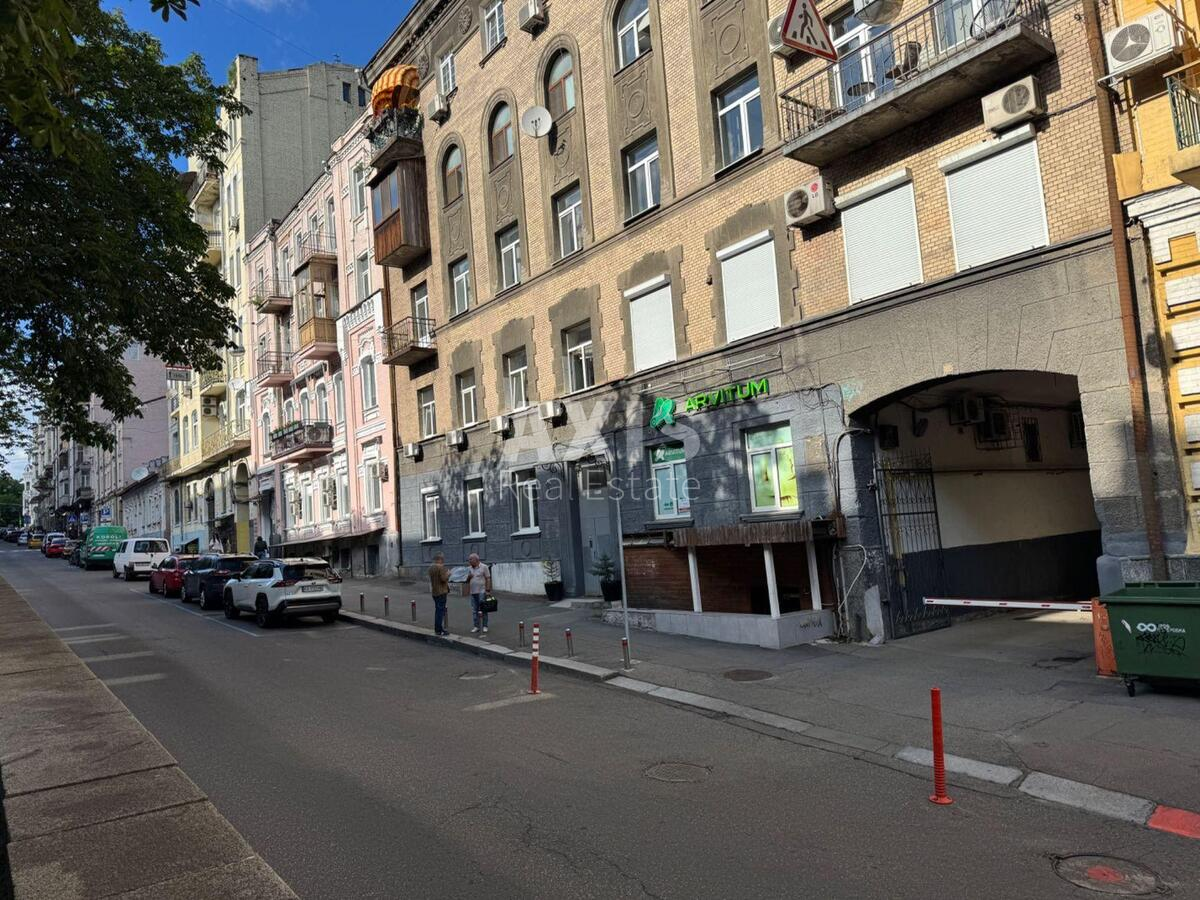 Об'єкт торгівлі вул. Антоновича 13, 146м2581871