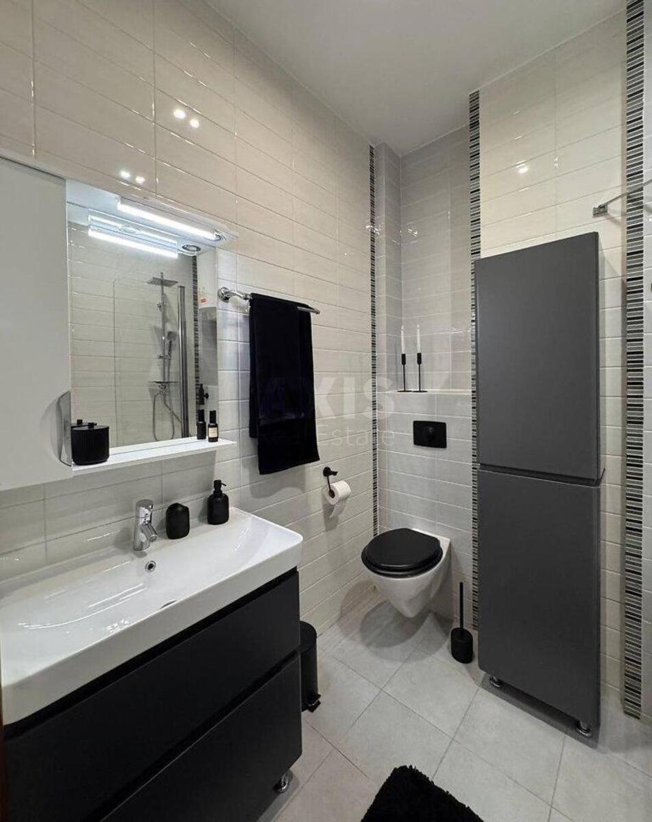 3k apartment vul. Zhyljans'ka 30А6097810