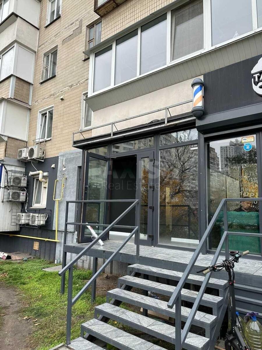 Объект торговли ул. Драгоманова 27, 32м2626310