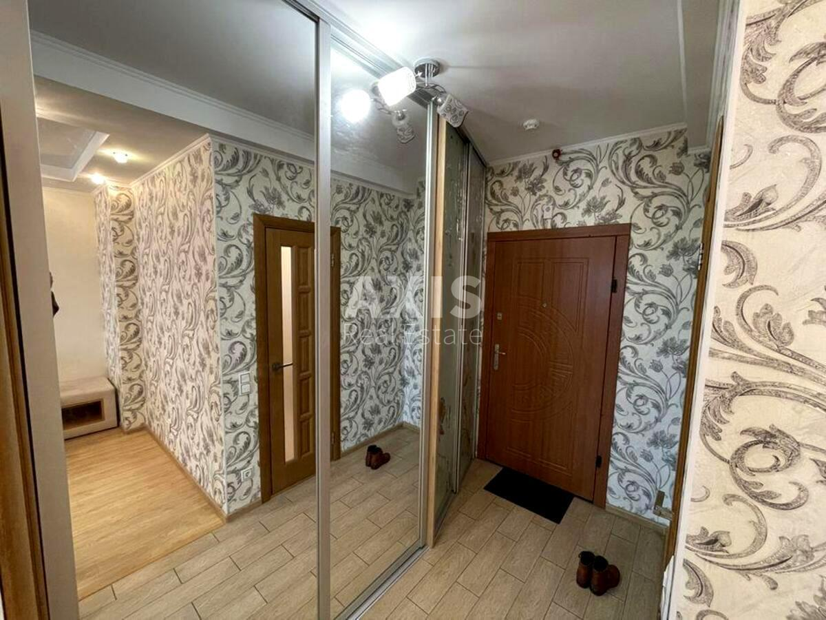 1k apartment vul. Feodosijs'ka 2Л614853