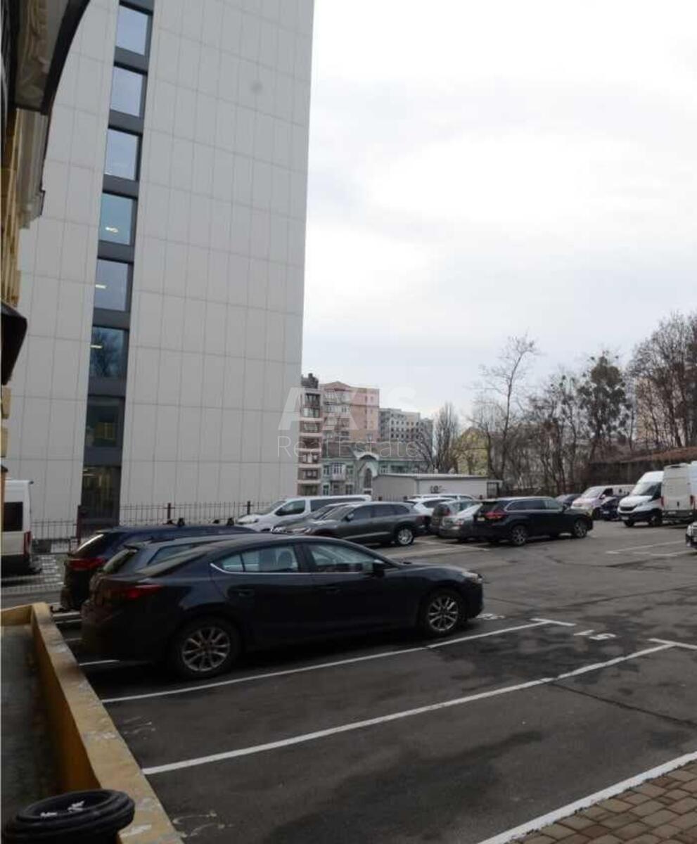 Office vul. Bul'varno-Kudrjavs'ka 22/24, 234m261868