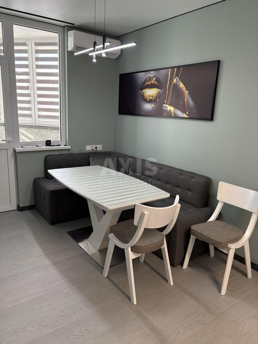 1k apartment vul. Svitla 3578111