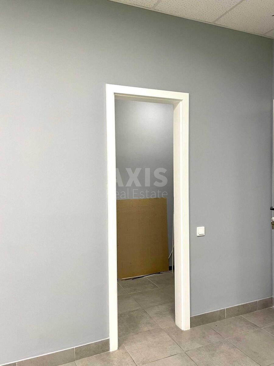 Office vul. Lavrs'ka 16, 208m26