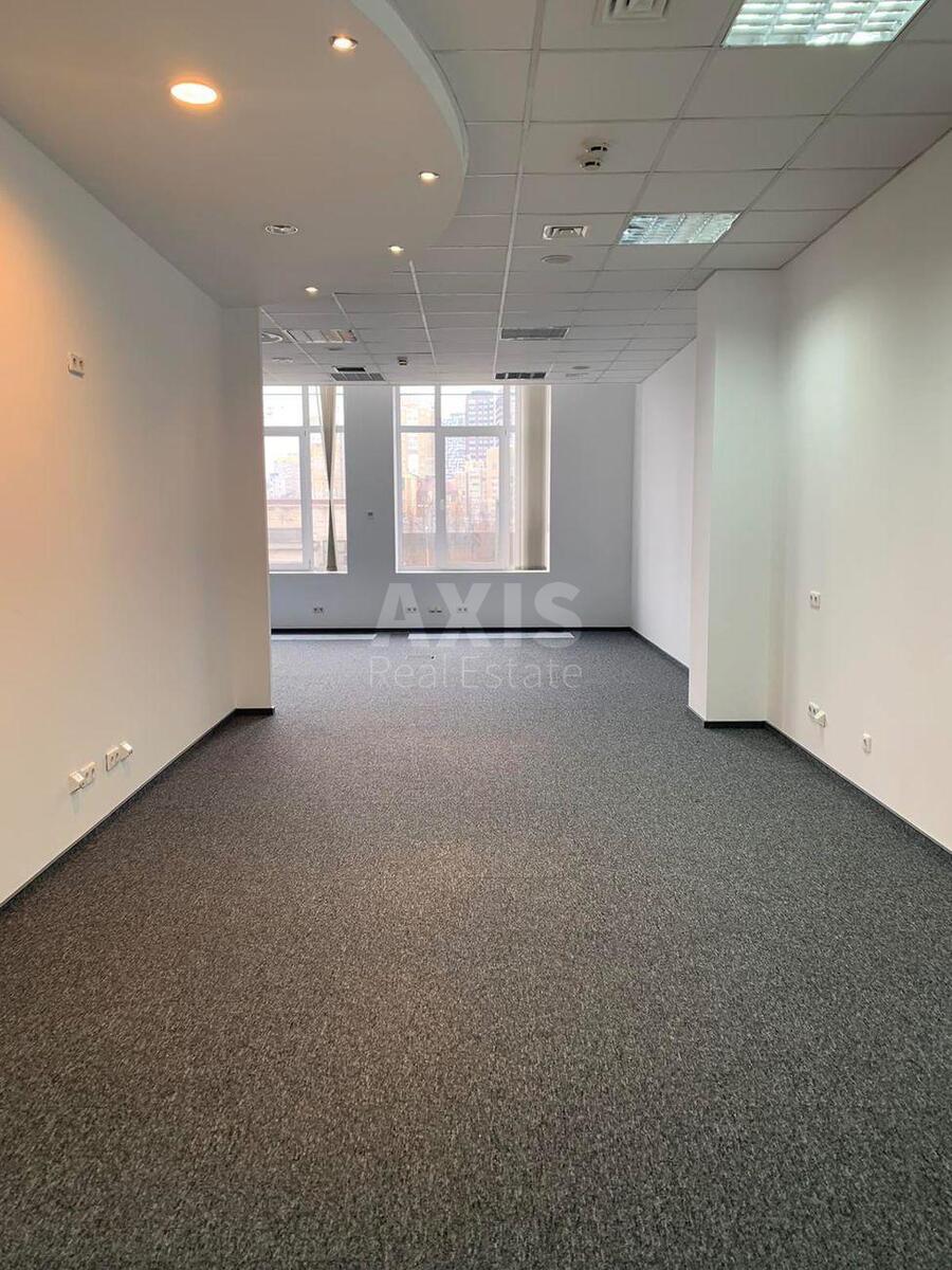 Trade object vul. Solom'jans'ka 15А, 600m2