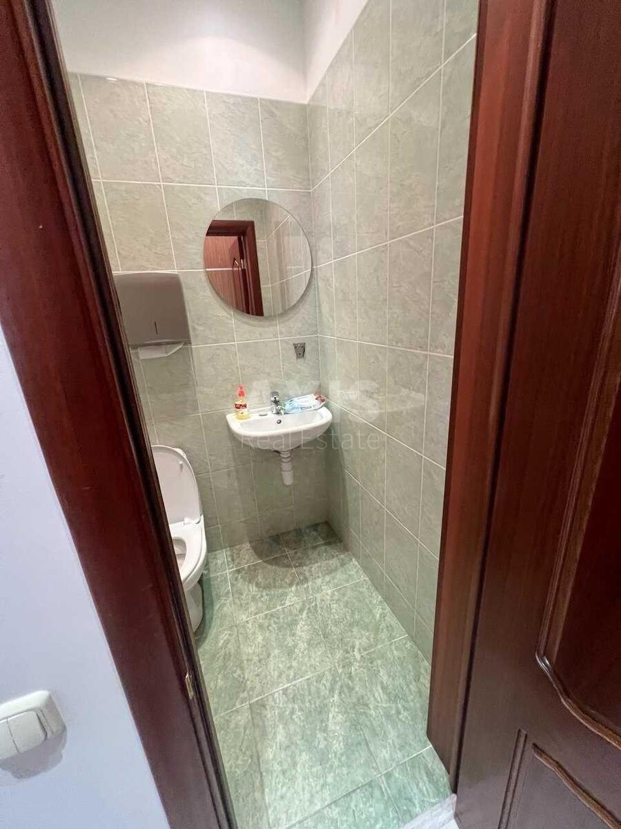 Office vul. Shovkovychna 5, 145m210