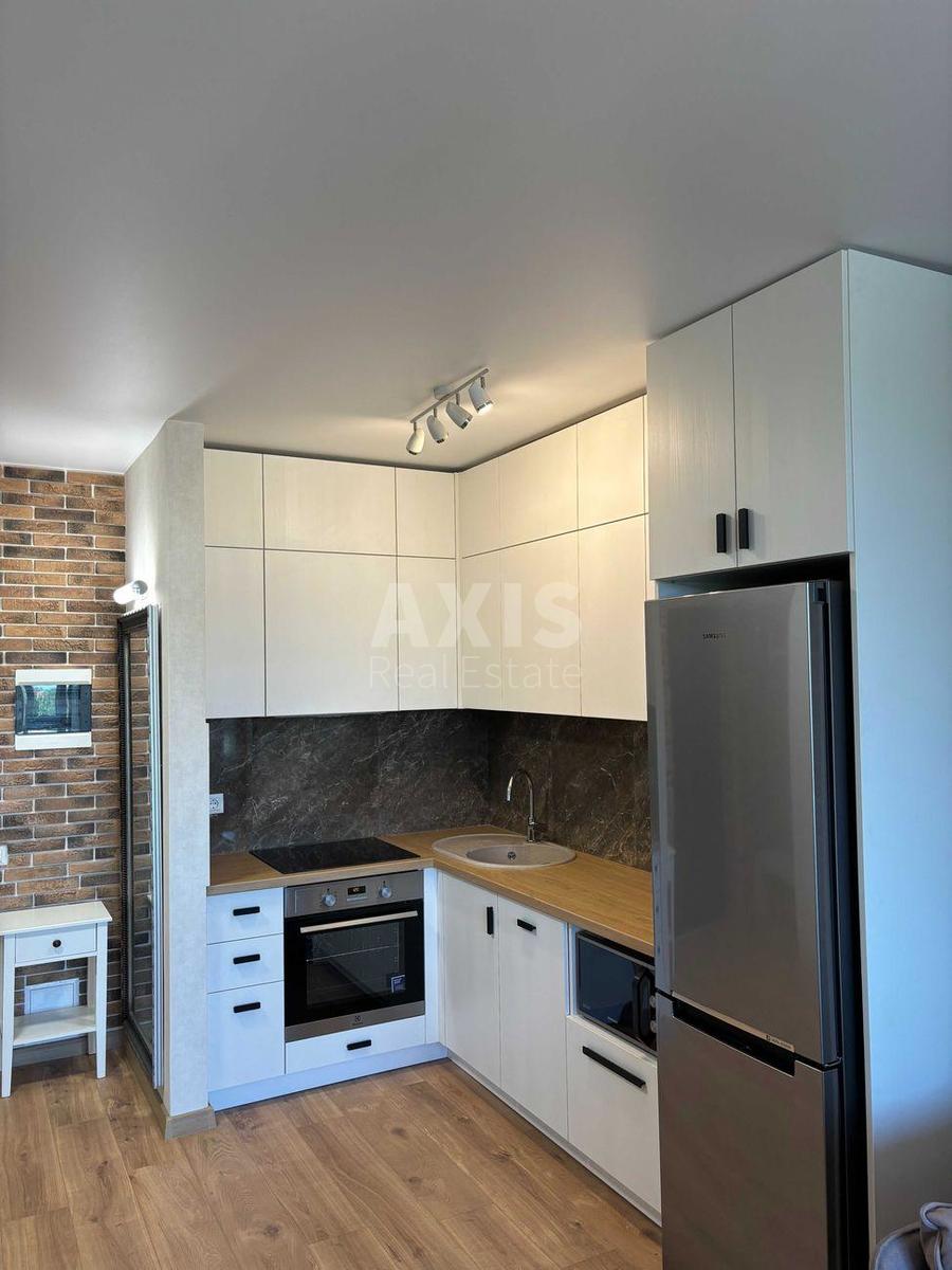 1k apartment vul. Pivnichno-Syrec'ka 12