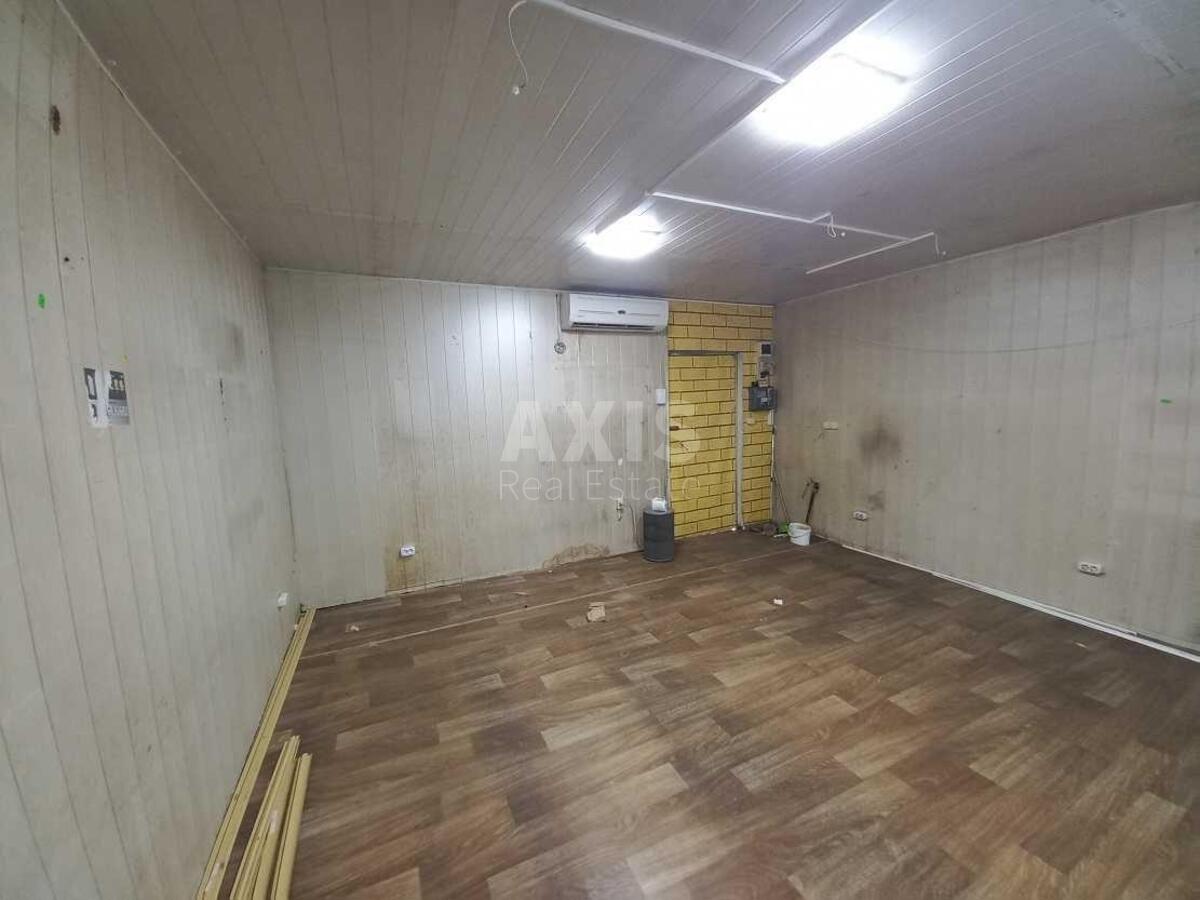 Trade object vul. Zarichna 44, 23m23