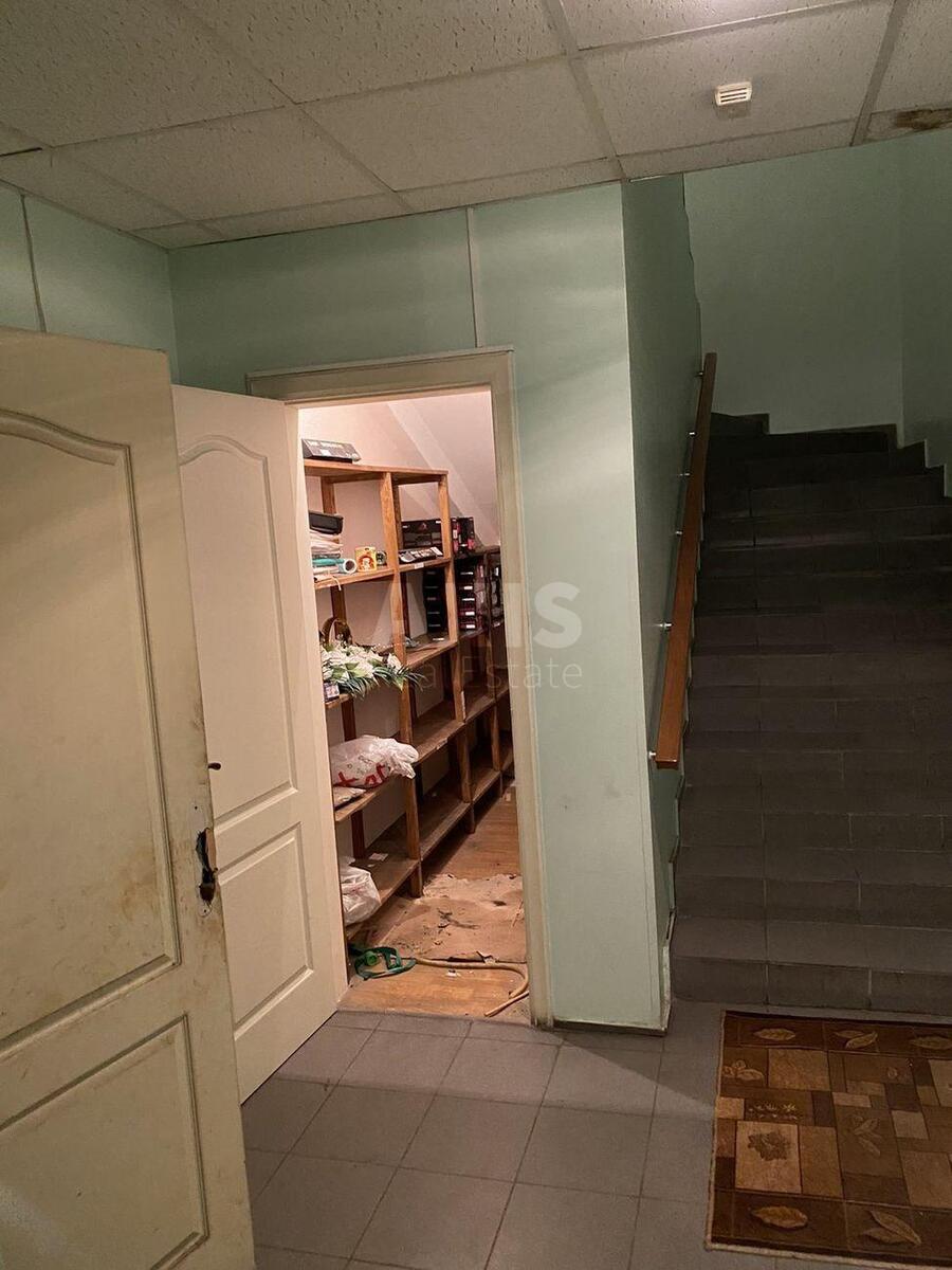 Office pr-t Lobanovs'kogo 119/2, 215m27