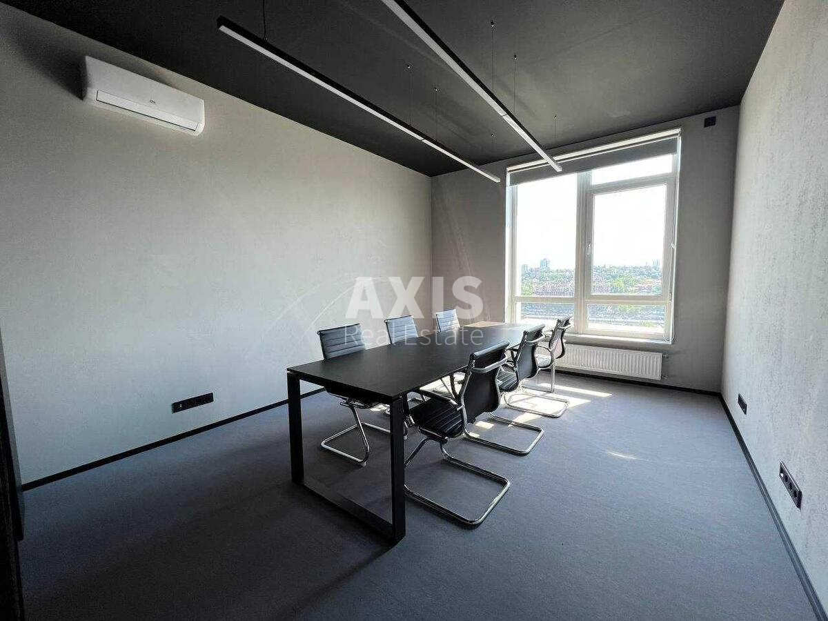 Office vul. Zhyljans'ka 68, 120m23