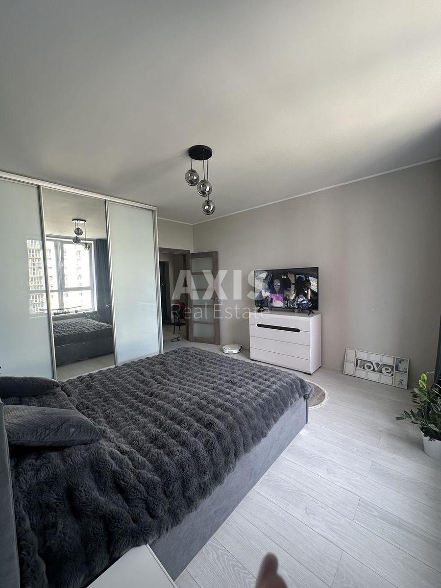 1k apartment vul. Grechka Marshala 10Б1