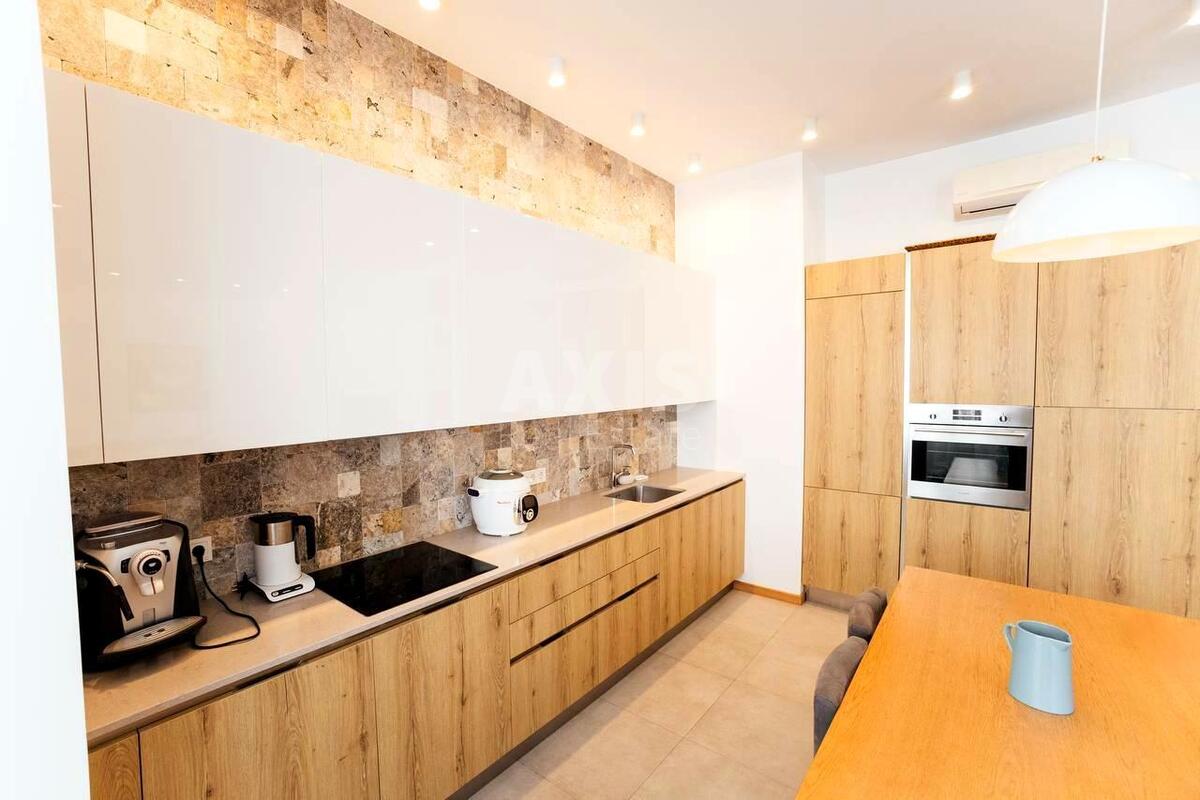 1k apartment vul. Antonovycha 19/21637961