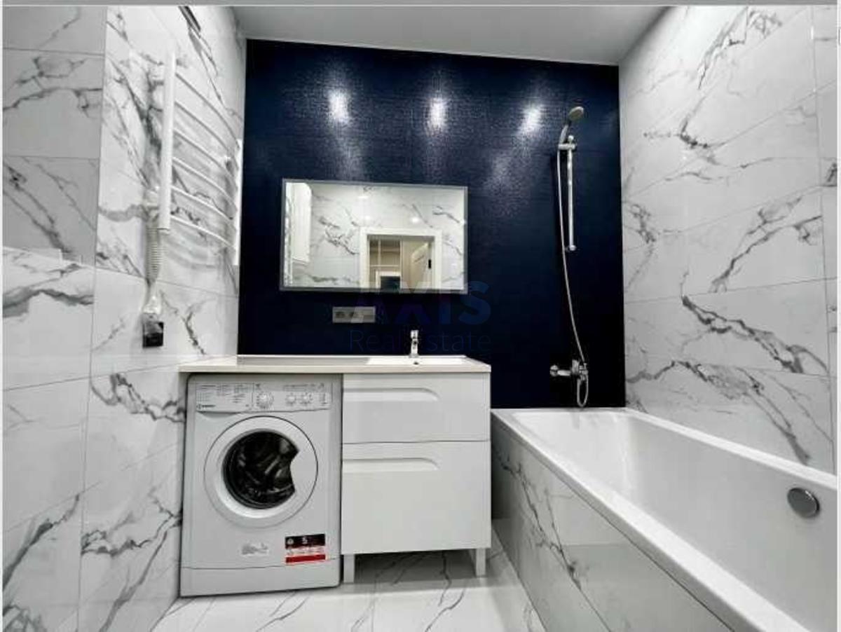1k apartment nab. Dniprovs'ka 184