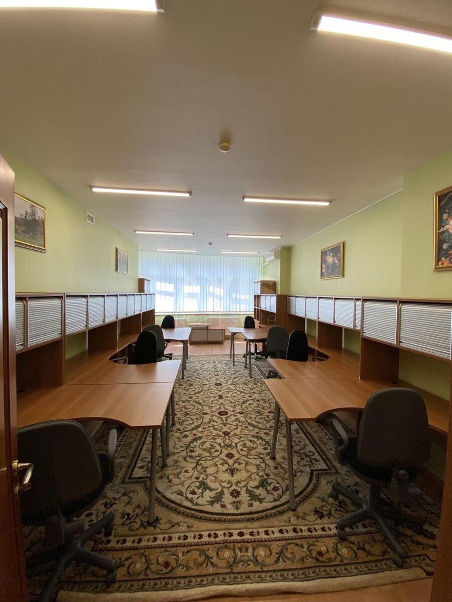 Office vul. Ahmatovoi' Anny 13, 272m259944