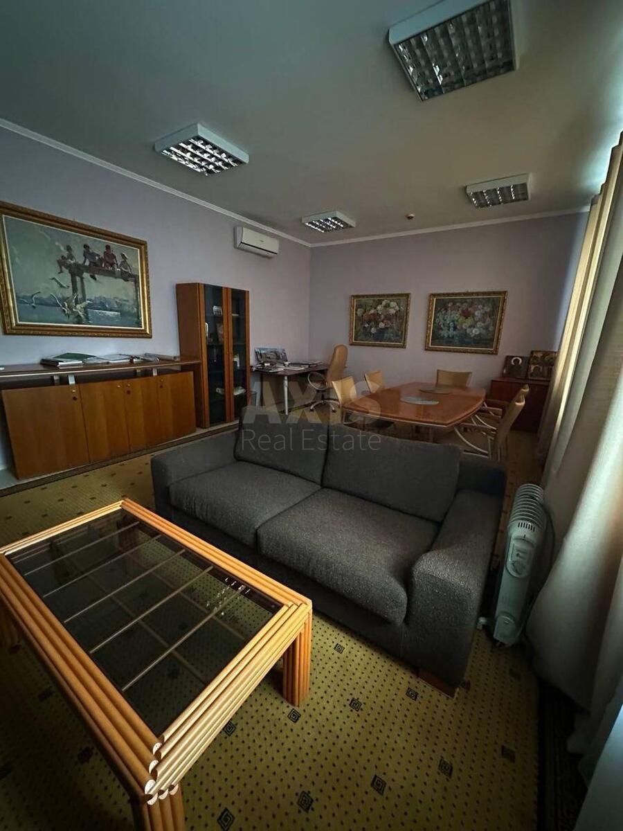 Trade object vul. Rustaveli Shota 18, 1183m2608342