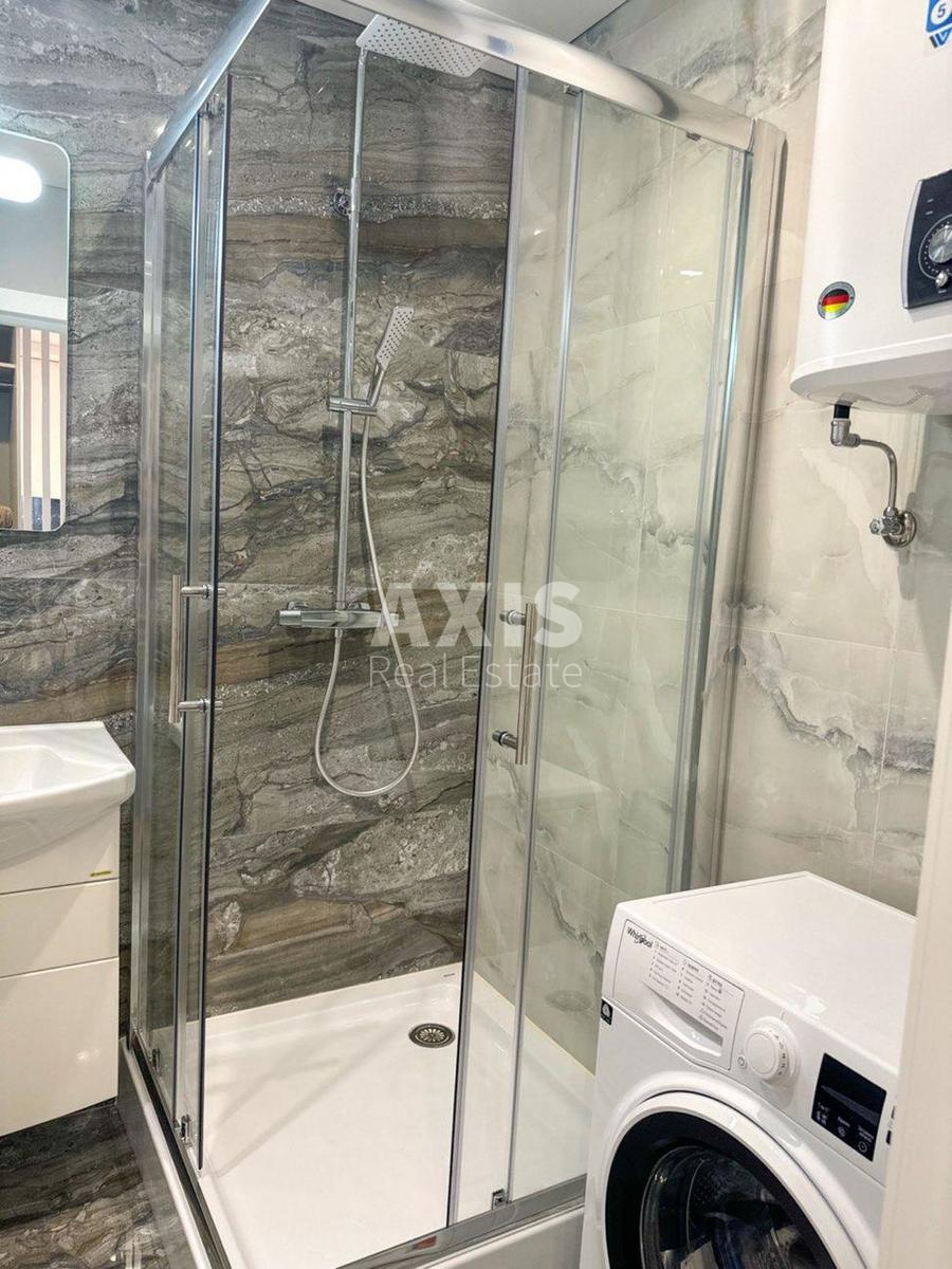 1k apartment vul. Myhajla Maksymovycha 24В8
