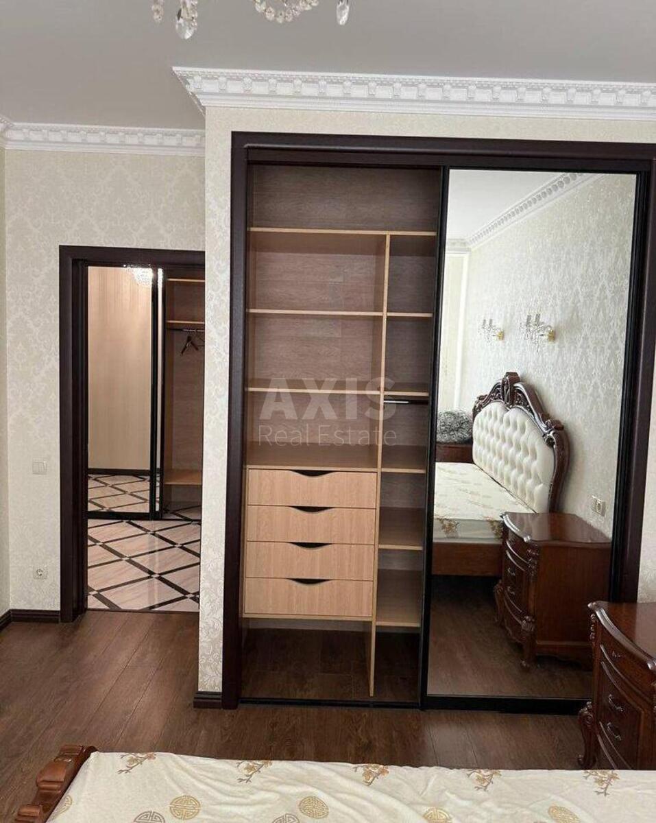 2к квартира ул. Чавдар Елизаветы 13569298