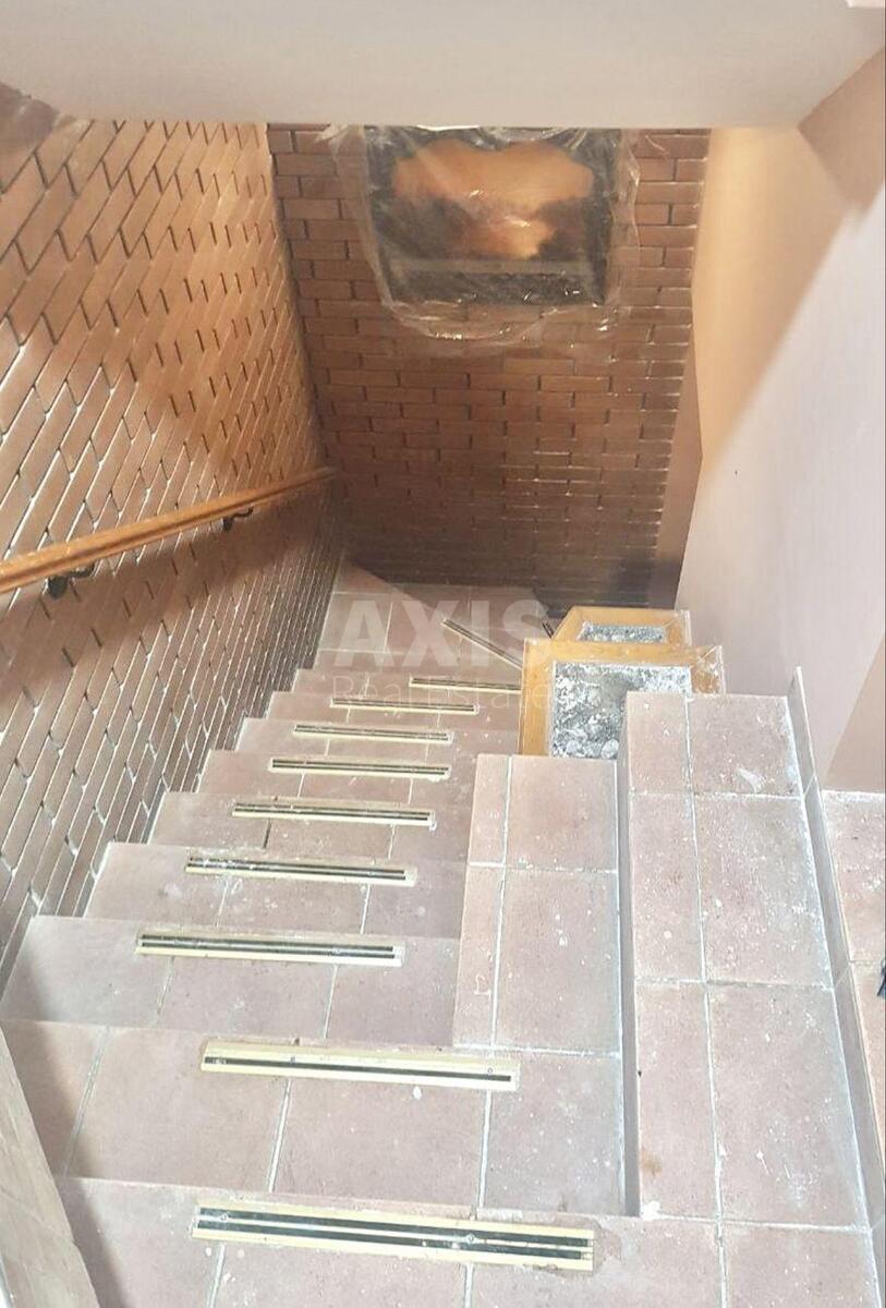 Trade object vul. Barbjusa Anri 5, 182m21