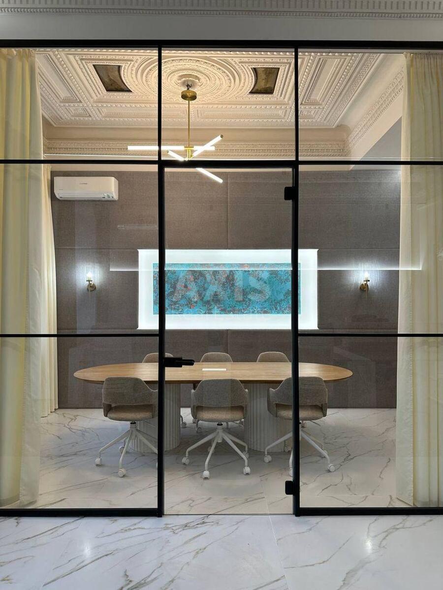 Office vul. Rustaveli Shota 22, 180m2