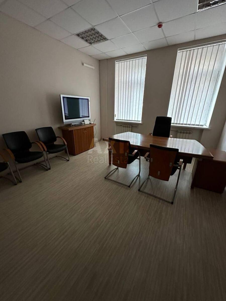 Trade object vul. Rustaveli Shota 18, 1183m2608345