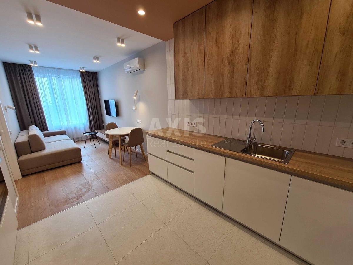 2k apartment vul. Myhajla Maksymovycha 24