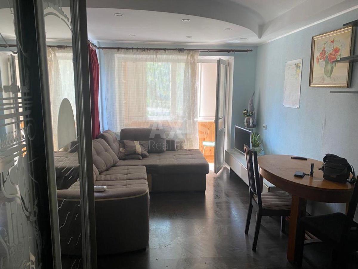 2k apartment vul. Myropil's'ka 310