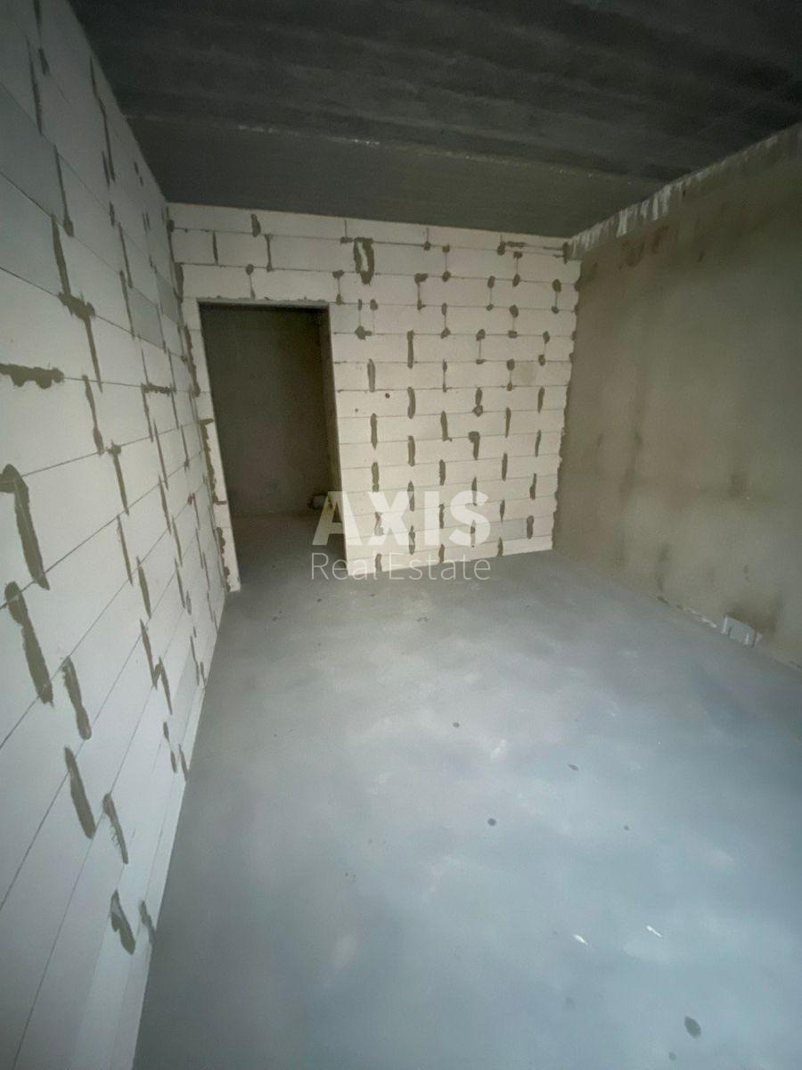 2k apartment vul. Myhajla Maksymovycha 243