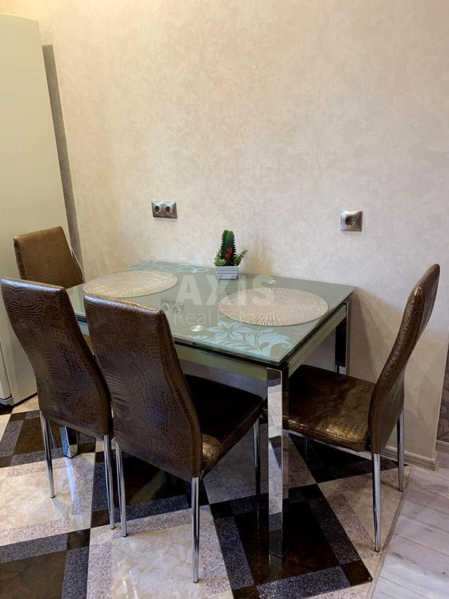 2k apartment vul. Yulia Zdanovska 50/2637754