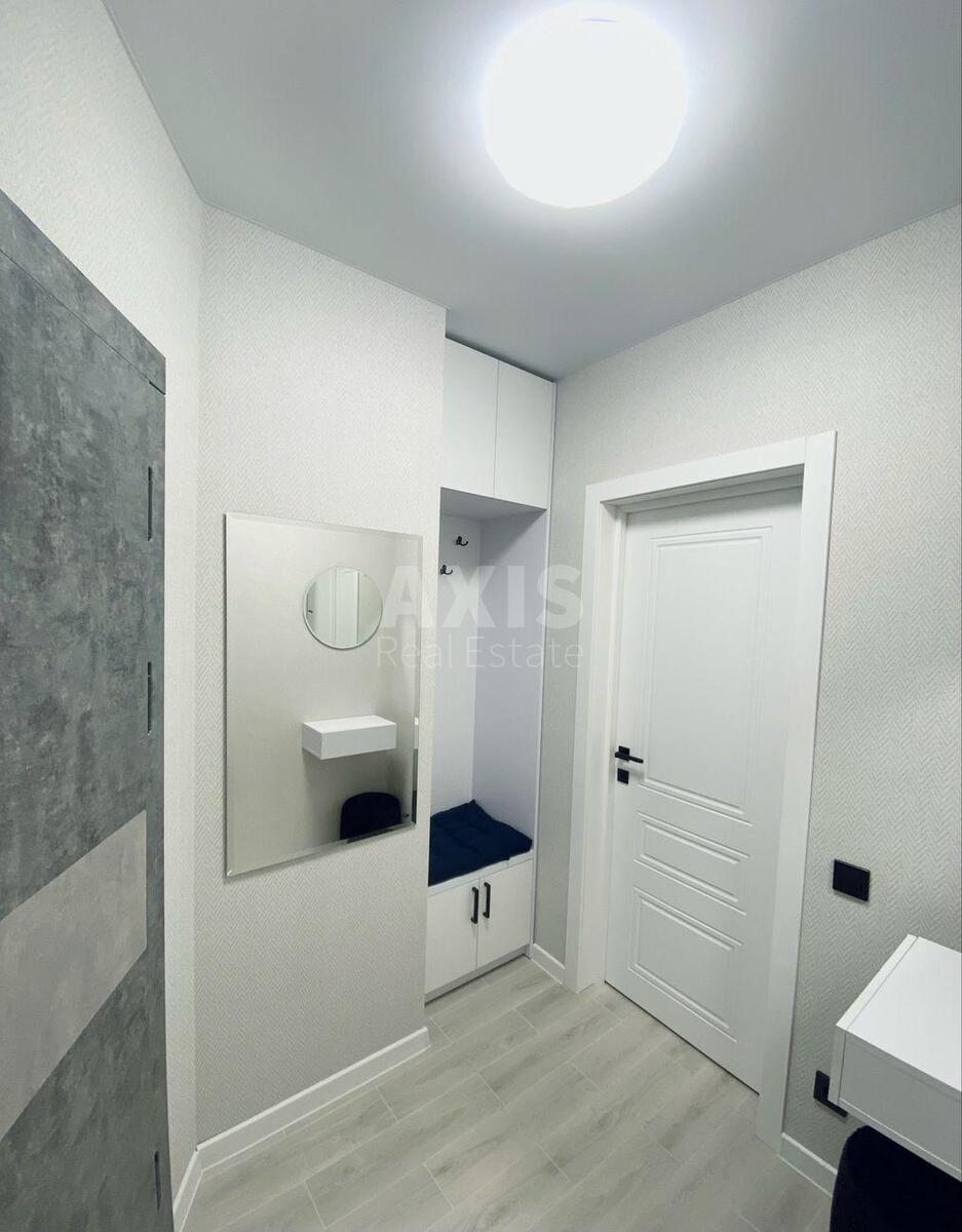 1k apartment vul. Sverstjuka Jevgena 6В9