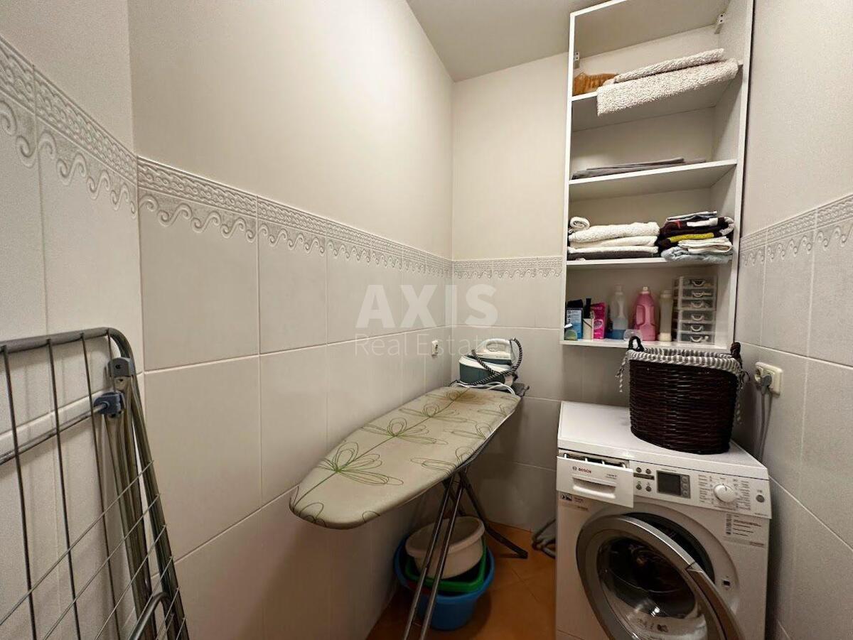3k apartment vul. Zhyljans'ka 597