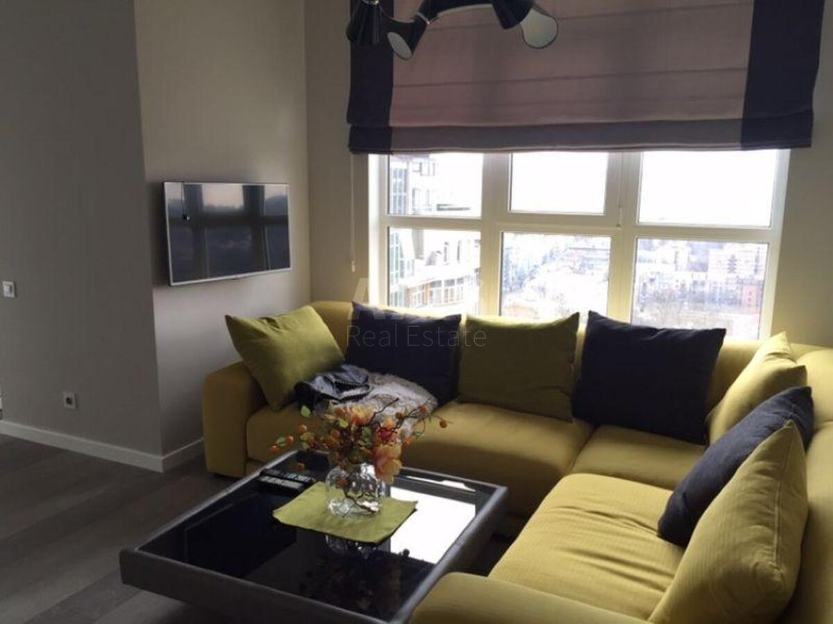 1k apartment vul. Zhyljans'ka 1182