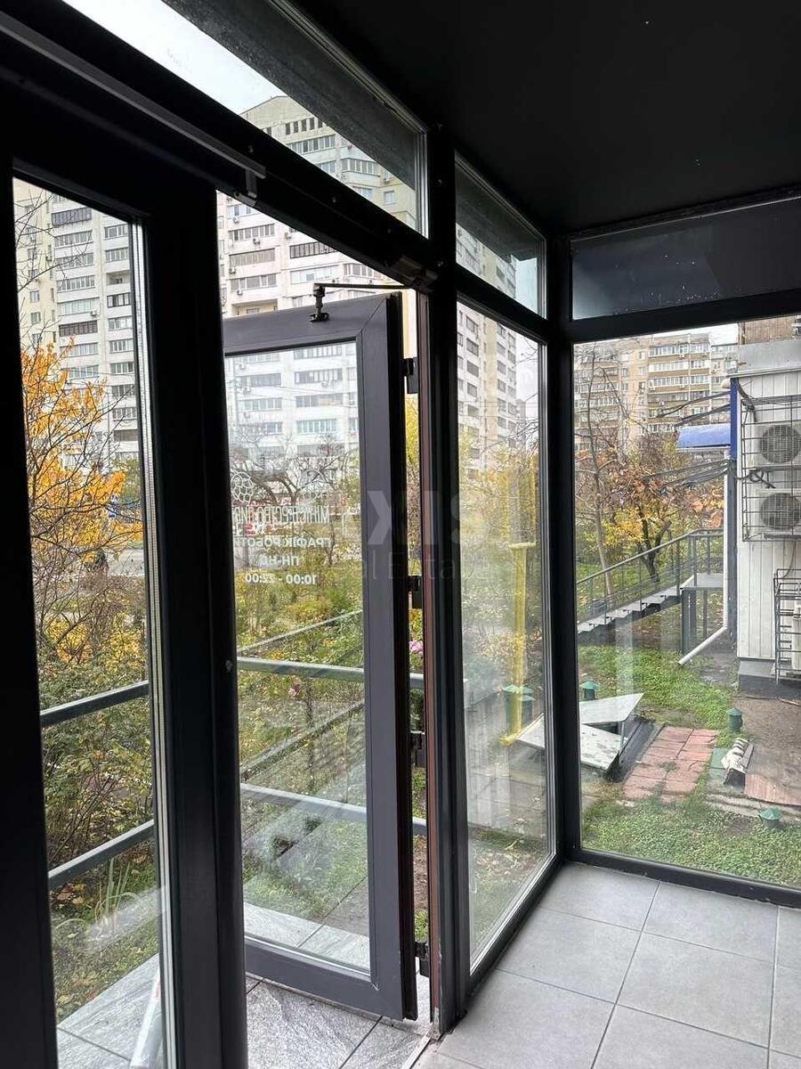 Trade object vul. Dragomanova 27, 32m2626311