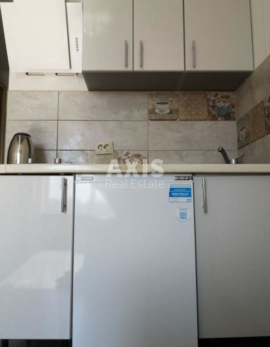 1k apartment pr-t Sobornosti 176