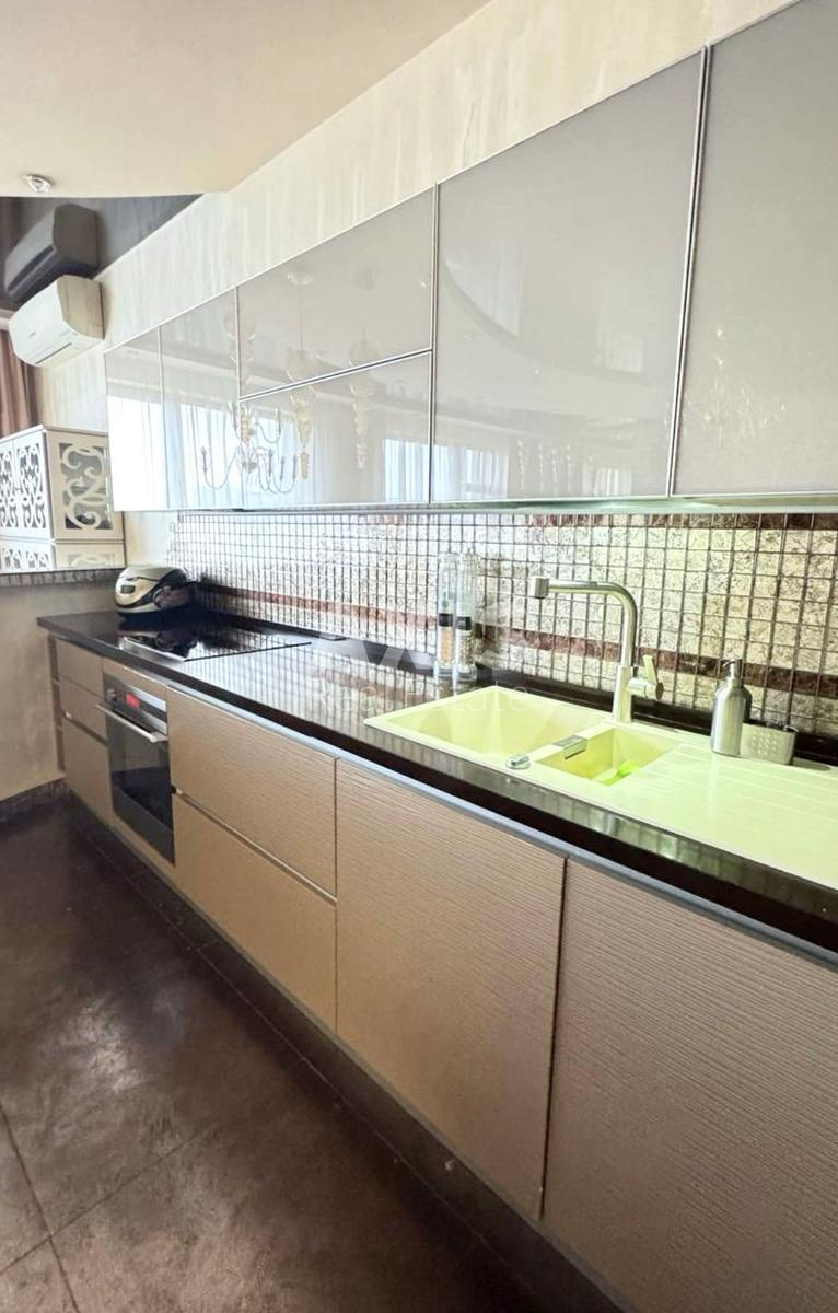 3k apartment vul. Mel'nykova 18Б616031