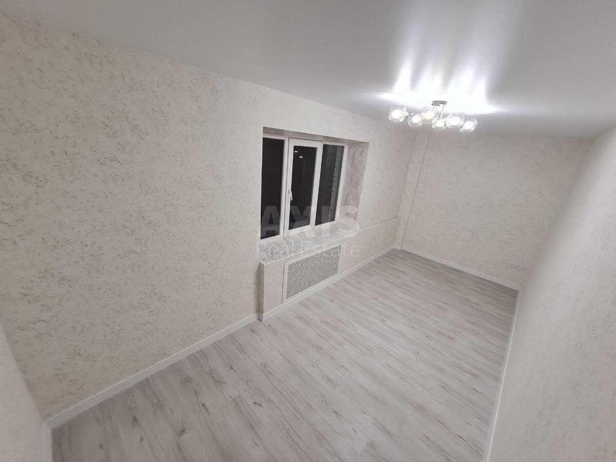2k apartment vul. Kostjantynivs'ka 114