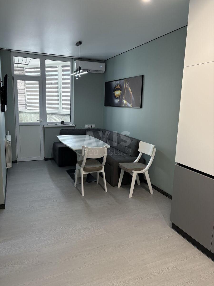 1k apartment vul. Svitla 3578112